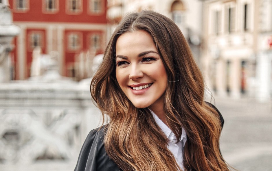 Ta družinska fotografija Rebeke Dremelj je nekaj najlepšega, kar smo do zdaj videli (foto: Tibor Golob)