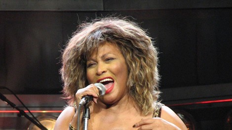 Tina Turner: Kljub vsem težkim preizkušnjam je vedno ostala prava kraljica rokenrola (in življenja)