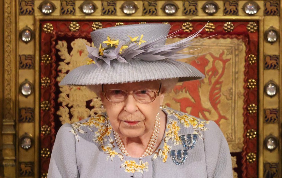 Kraljica Elizabeta II. je zlomljena, ostala je brez treh oseb, ki so ji pomenile največ na svetu (foto: Profimedia)