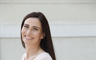 Astro profil znanih: Alenka Tetičkovič - hitro se uči, obožuje dobro družbo in potovanja