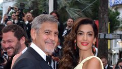 George Clooney in soproga Amal naj bi kupila manjši grad v bližini Saint Tropeza.
