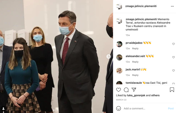 ... na slikarski razstavi njune hčerke Aleksandre Tise Jelinčič, na kateri je družino pozdravil sam predsednik države Borut Pahor. Tiso …