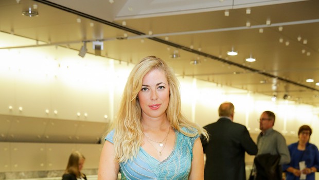 To je verjetno najlepša obleka Ane Tavčar Pirkovič, v njej je noro seksi! (foto: mediaspeed.net)