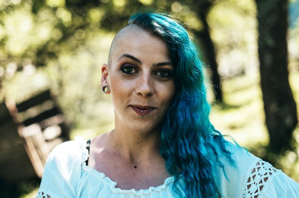 Opa! Mihaela Krajnc iz šova Ljubezen po domače je poskrbela za presenečenje, zdaj je videti tako ... (foto: POP TV)