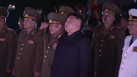 Nenavadni severnokorejski vojak pritegnil pozornost svetovne javnosti