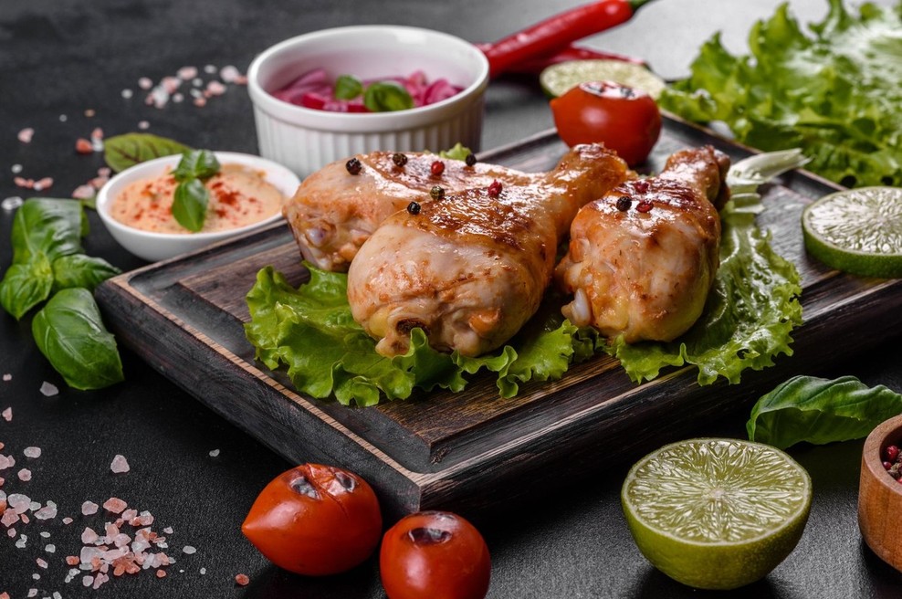 Če piščanca sperete pod vodo, delate VELIKO napako. Preverite, zakaj! (foto: Profimedia)