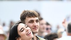 6 July 2019...Dua Lipa and Anwar Hadid watching Lionel Richie at British Summertime 2019, Hyde Park in London...CreditGoffPhotos.com  RefKGC-138.