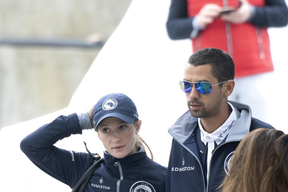Jennifer Gates in Nayel Nassar na eni izmed konjskih dirk v Madridu.