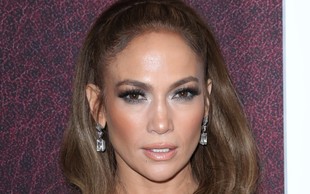 Superge, ki jih je nosila Jennifer Lopez, so zagotovo HIT sezone, samo poglejte si jih