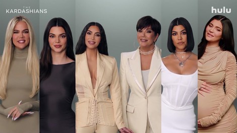 Prihaja nov resničnostni šov The Kardashians, oči pa so uprte v le eno sestro!