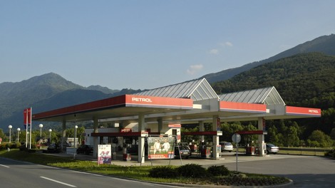 Cene goriva letijo nebo, se lahko zgodi, da v Sloveniji zmanjka goriva?!