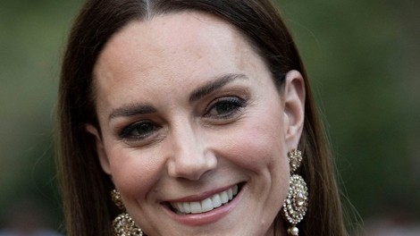 Vojvodinja Kate Middleton v najlepši obleki doslej, naravnost žarela je v njej!