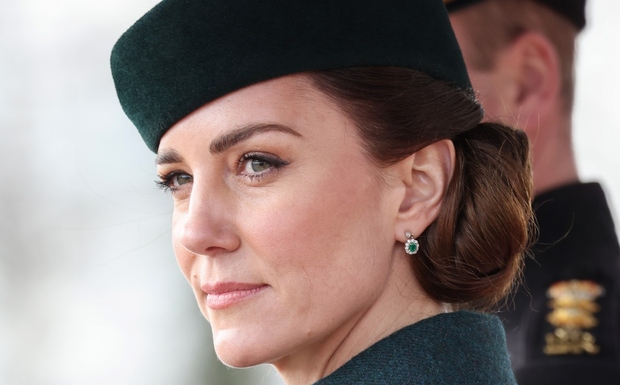 Vojvodinja Kate Middleton in princ William nadaljujeta svojo turnejo, na kateri sta se ustavila tudi na Jamajki.