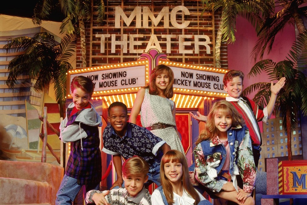 Klub Mickey Mouse, kjer so številni zvezdniki začeli kariero: Nikki DeLoach, Justin Timberlake, Christina Aguilera, Britney Spears, Ryan Gosling, T. J. Fantini, Tate Lynche.