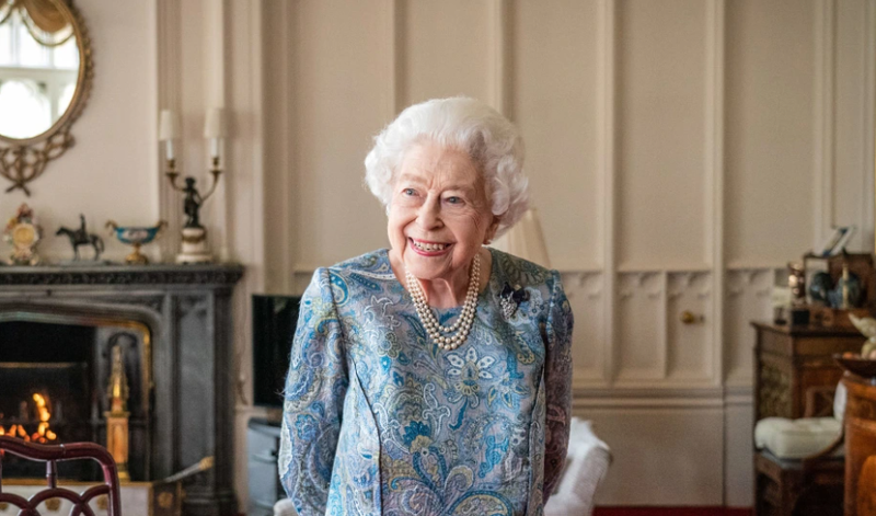 Uff, kraljica Elizabeta se je zgrozila nad kosilom v prenovljeni kuhinji Kate Middleton in princa Williama (foto: BBC news/posnetek zaslona)