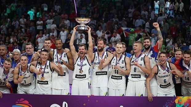 Niste dobili vstopnic za košarkarsko tekmo leta, ko se bodo Slovenci pomerili s Hrvati? To je najbolj vroča lokacija za ogled tekme! (foto: Reuters)