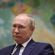 Razkrita strogo varovana skrivnost: poseben agent sledi Putinu in shranjuje njegov urin in blato