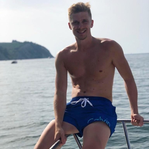 29-letni Luka Rupnik s svojimi sledilci ne deli zgolj športnih utrinkov, temveč jih razveseljuje tudi z morskimi fotografijami. Zagotovo ima …