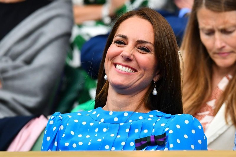 Kate Middleton v roku enega meseca dvakrat nosila isto obleko in spet osupnila (foto: Profimedia)