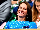 Kate Middleton v roku enega meseca dvakrat nosila isto obleko in spet osupnila
