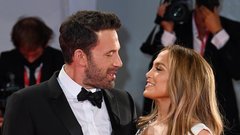 Zaljubljeni pogledi Bena Afflecka in Jennifer Lopez so že lani na filmskem festivalu v Benetkah dali slutiti, da gre tokrat zares.