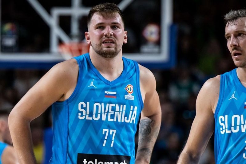 Joooj, kako prisrčno, Luka Dončić je na tekmo pripeljal TO posebno osebo v njegovem življenju (foto: FIBA)