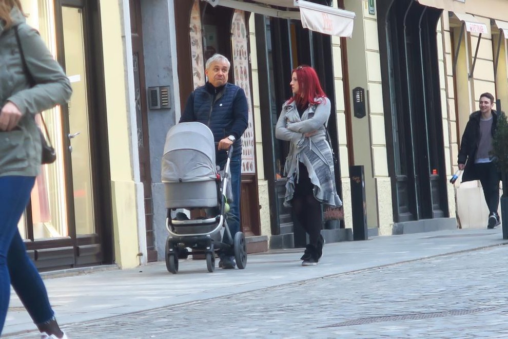 Pred časom sta se sprehajala po središču Ljubljane in mnogi so bili navdušeni, ko so v zgovornem paru prepoznali Tanjo …