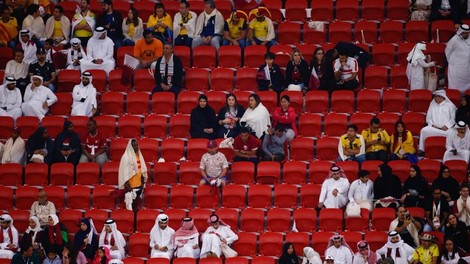 (FOTO) Katarci že tarča posmeha celotnega sveta: poglejte, kaj se je zgodilo sredi uvodne tekme svetovnega prvenstva