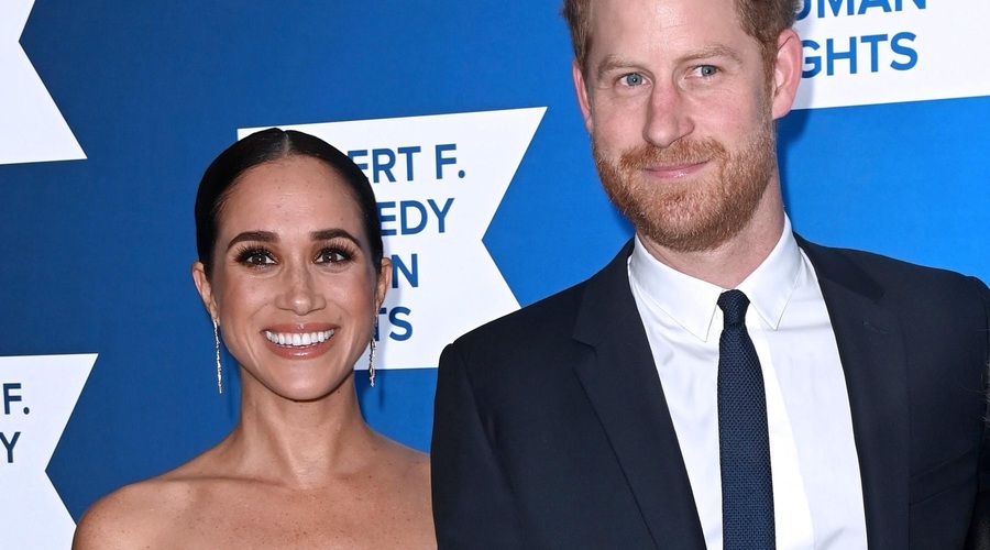 To je skrivni znak Meghan Markle, ko želi pritegniti Harryjevo pozornost v javnosti (foto: Profimedia)