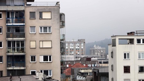 Prisilne izselitve? Številni državljani bi lahko ostali brez doma