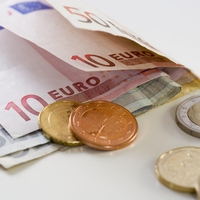Želite vplačati 10.000 evrov v gotovini? En napačen korak in banka vam lahko zapre račun