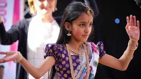 Dedinja indijskega diamantnega imperija pri komaj osmih letih postala nuna