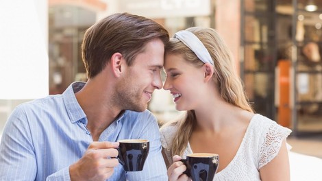 Barcaffè za valentinovo ponovno s čudovitimi sporočili na embalažah kave