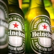 Zakaj teoretiki zarot prisegajo, da ne bodo nikoli več spili Heinekena