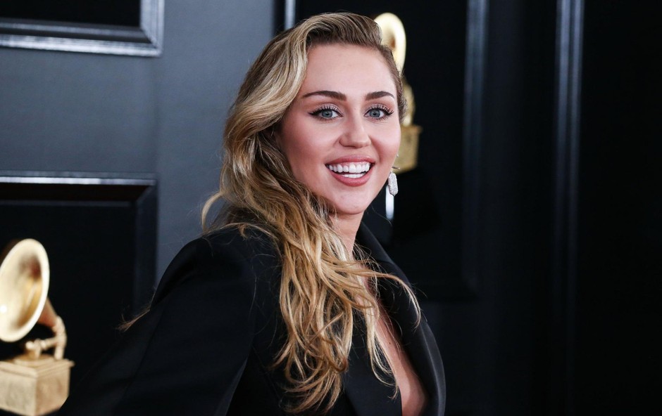 Miley Cyrus odkrito in brez dlake na jeziku: "Bolj sem uživala v odnosu z ženskami" (in nikoli ni hotela biti dekle z naslovnice) (foto: Foto: Profimedia)