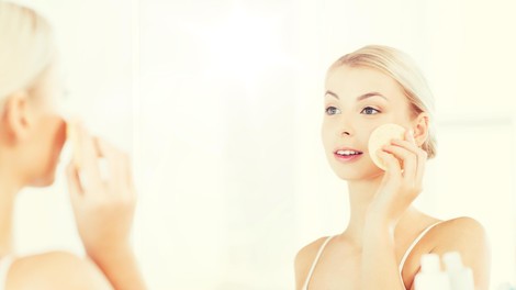 Vam je zmanjkalo odstranjevalca ličil? V kuhinji imate najboljši naravni nadomestek