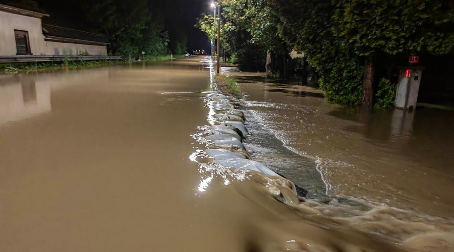 POP TV ob izrednih razmerah pripravil posebno oddajo, več pa tukaj (foto: Tim Grešak, Meteoinfo Slovenija)