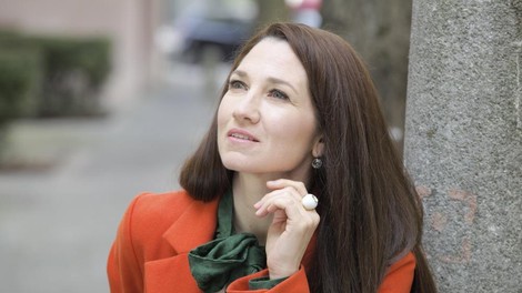 Astro profil znanih: Igralka Sabina Kogovšek: Je zelo močna oseba, besede izbira premišljeno