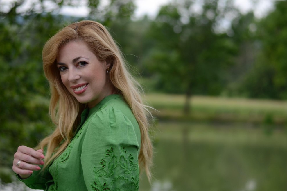 Ana Tavčar v kopalkah: V tem mini bikiniju obline kipele na vse strani in videti je sanjsko (foto: Matej Pirkovič)
