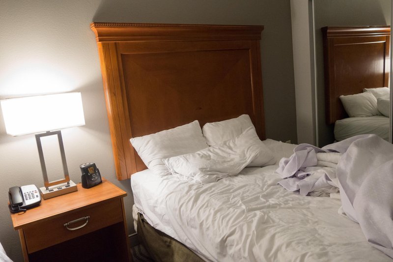 Resnica o prostituciji v Ljubljani: razvrat praktično povsod, po kozolcih, hlevih, parkih, na železniški postaji, v gostilnah in hotelih
