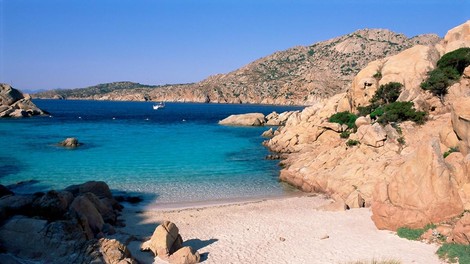 Kljub vrhuncu sezone: prazne plaže, turisti bežijo pred visokimi cenami!