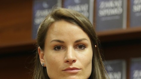 Sara Isakovič je ob ujmah opozorila še na nekaj, pokazala je, kako je treba ravnati