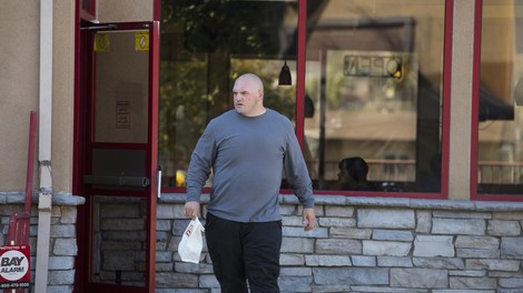 Hollywoodski igralec shujšal za neverjetnih 133 kilogramov in je dobesedno neprepoznaven