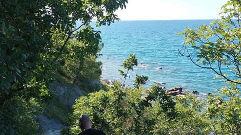 Skriti biser Slovenije navdušuje obiskovalce: "To je najlepša slovenska plaža!"