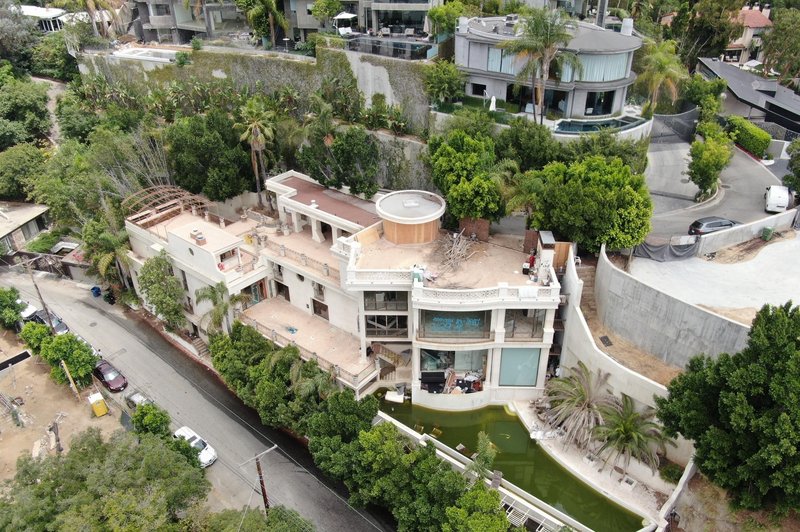 Uff, 10 milijonov dolarjev vredno hišo v Hollywoodu so zasedli skvoterji (foto: Profimedia)
