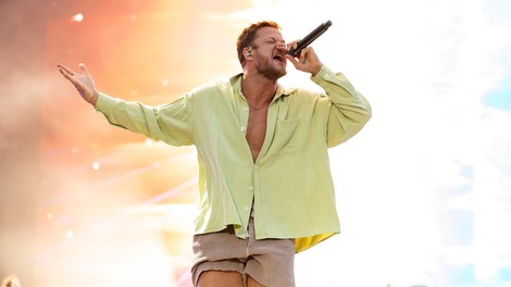 Pevec skupine Imagine Dragons trpi za več kroničnimi boleznimi