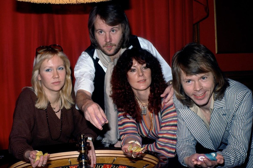 Pevka izjemno priljubljene skupine se na sceno vrača kot samostojna izvajalka (foto: Profimedia)