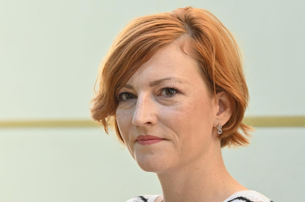 Žalostna izpoved iz otroštva. Ministrica Asta Vrečko odprla dušo: "Ko sem bila stara šest let, je moj oče ..." (foto: Žiga Živulović j.r./Bobo)