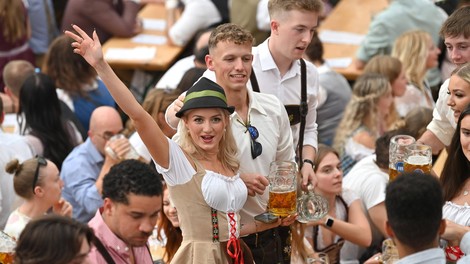 Začel se je Oktoberfest in bolj kot cena za literski vrček piva nas je presenetila cena za liter vode