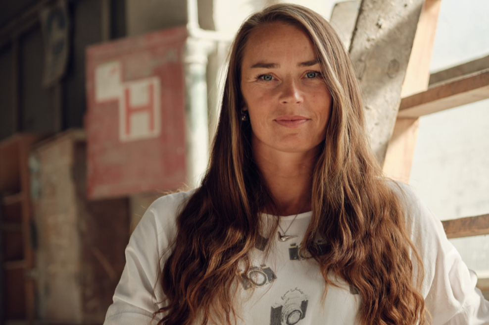 Takole prestižen avto danes vozi Tina Maze in na cesti obrača vse glave (foto: Sami Rahim)